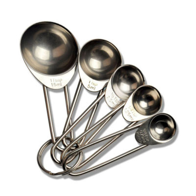 MEASURING SPOONS AND CUPS